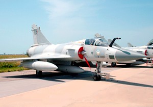 九龙坡飞机军事模型